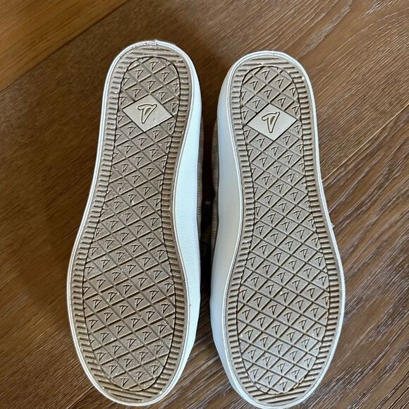 Sperry SeaCycled™ Crest Vibe Striped Textile Sneaker - Picture 10 of 10